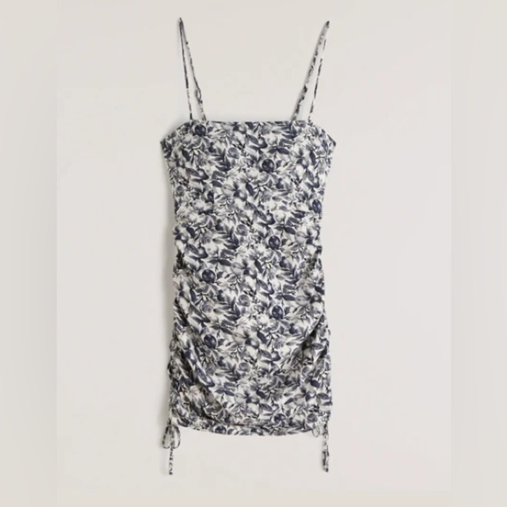 Abercrombie side cinched ruched dress